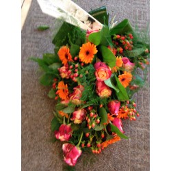 Oranje rouwboeket